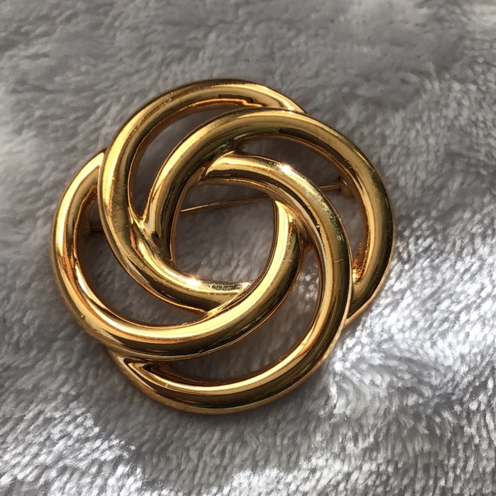New Monet Circular Brooch